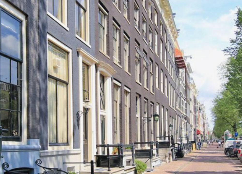 Herengracht apartments amsterdam street